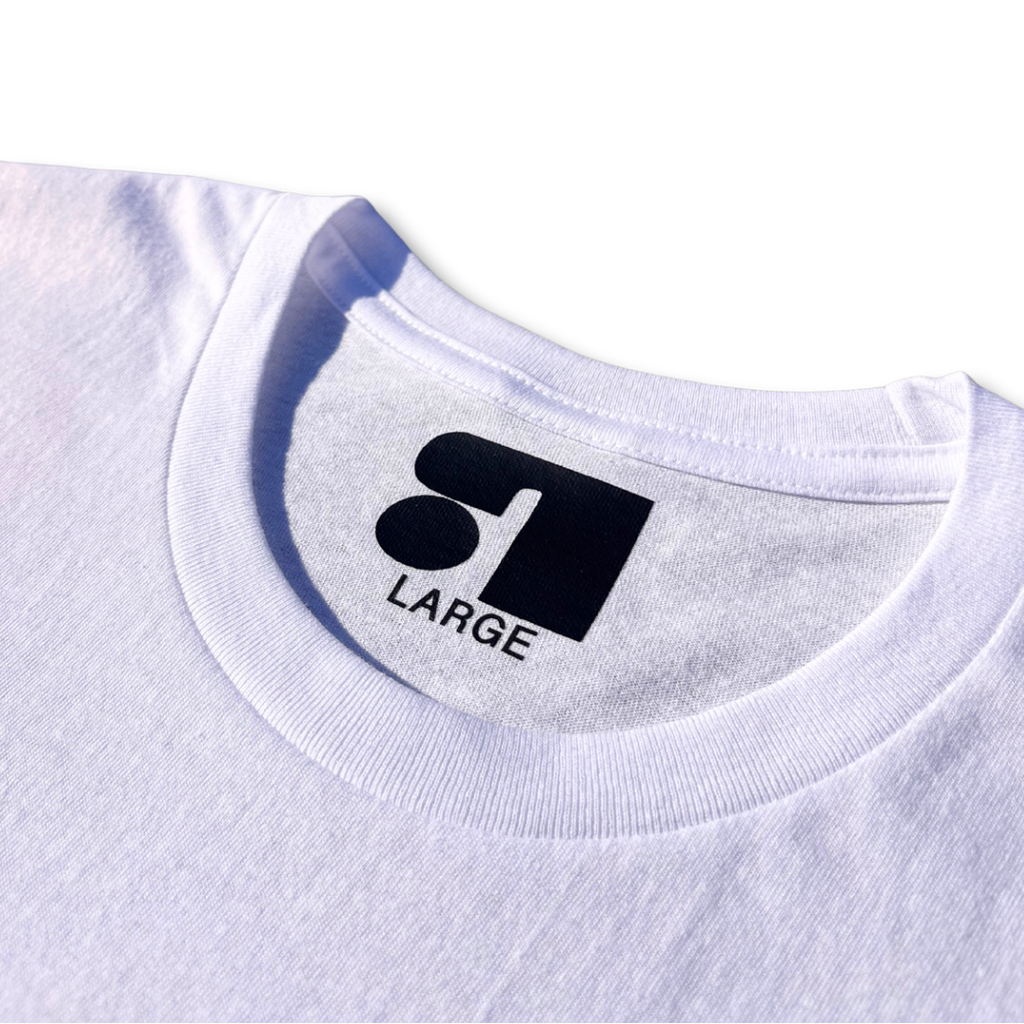 ALIEN VS PREDATOR TEE - WHITE